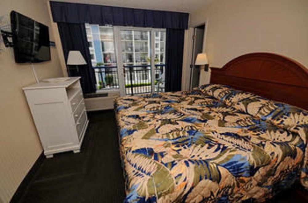 Units At Boardwalk Beach Resort By Elliott Beach Rentals Миртл-Бич Экстерьер фото